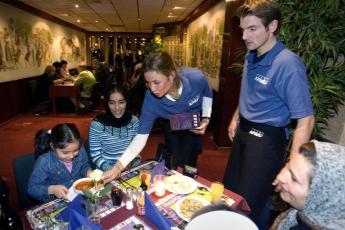 Diner voor asielzoekers.