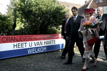 Koningin Beatrix arriveert in Markelo