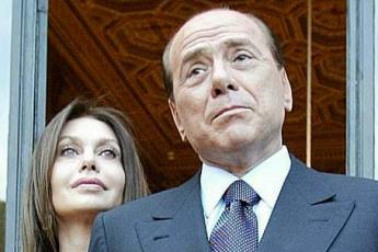 Berlusconi met zijn vrouw.