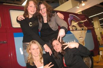 Marian, Martilde (boven), Marieke en Lena.