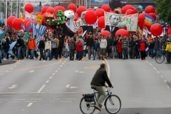 De protestmars in het Duitse Rostock.