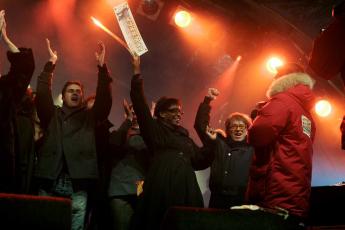 Bewoners van Heusden vieren feest.