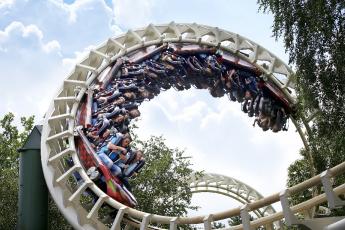 De achtbaan in pretpark de Efteling.