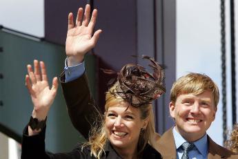 Prins Willem-Alexander en prins Mxima in Almere tijdens Koninginnedag 2006.