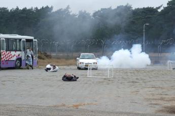 Een auto fungeert als bomauto.