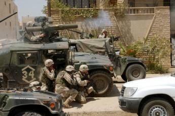 Ouders van een militair beleefden angstige momenten toen ze hun zoon hoorden vechten.