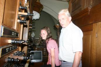 Fenna met organist Jan Mulder.