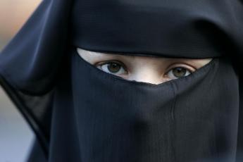 Vrouw met een niqaab.