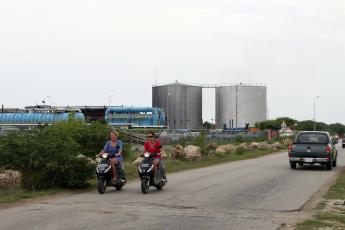 De plek in Kralendijk bij het Water- en Elektriciteitsbedrijf (WEB) op Bonaire waar de 24-jarige Nederlandse stagiaire Marlies van der Kouwe verdween vier weken geleden.