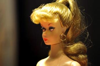 De eerste Barbie uit 1959.